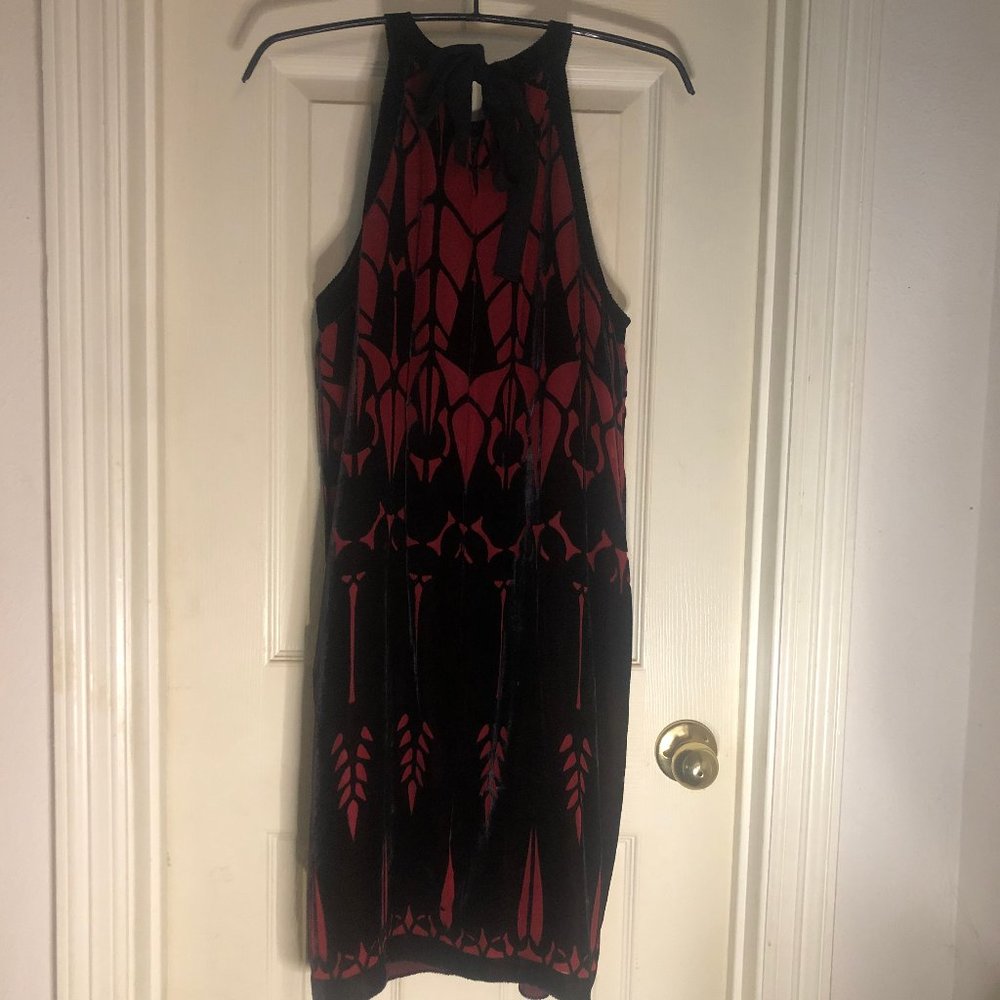 Max Studio Speciality Products Silk Velvet Burnout